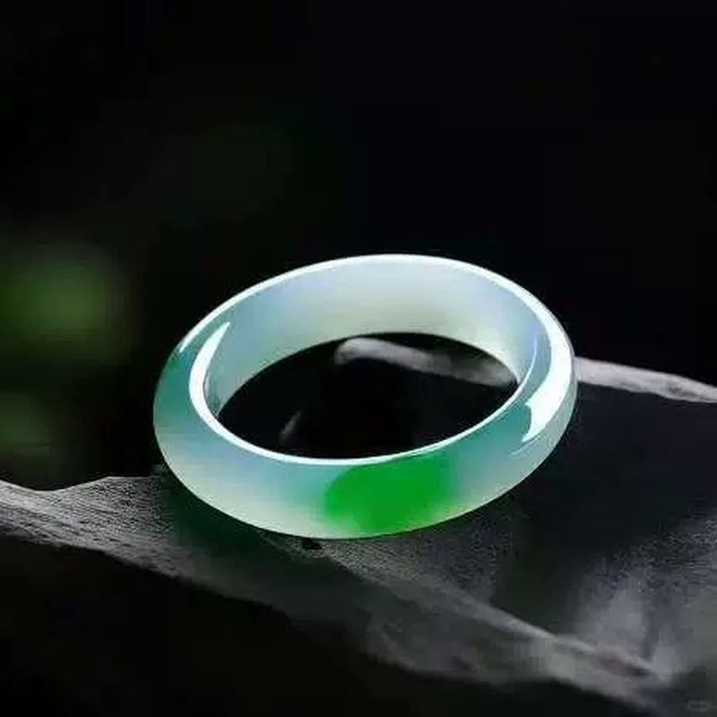 Bracelets - Браслет из мьянманского жадеита, ледяно-восковой тип,
