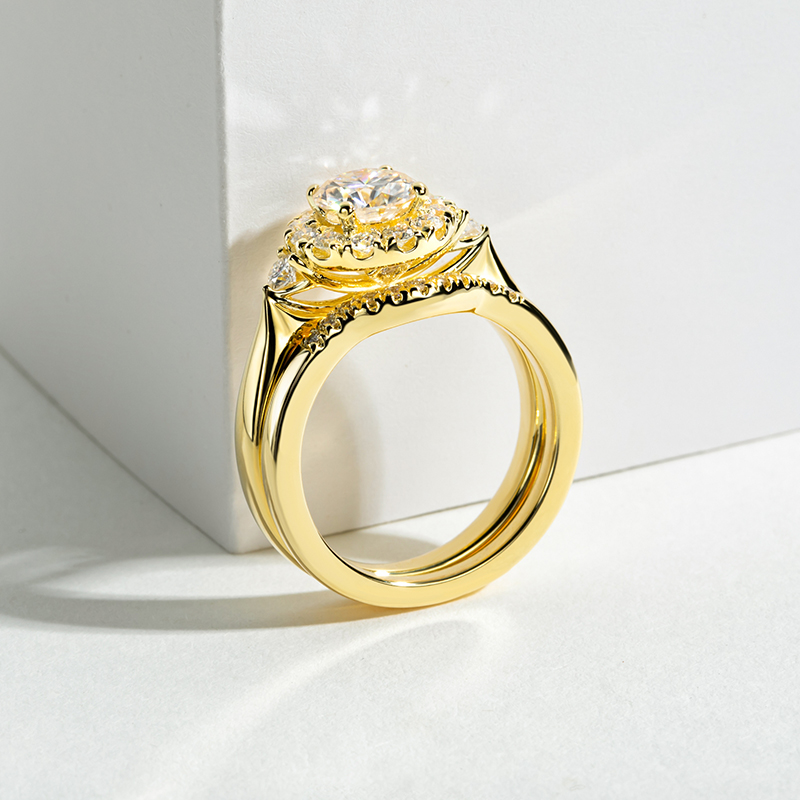 Комплект обручальных колец зол – обзор и цена Moissanite Engagement Ring 1 Carat