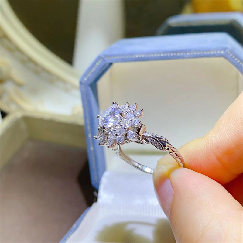 Роскошное кольцо из белого зол – обзор и цена Moissanite Engagement Ring 1 Carat