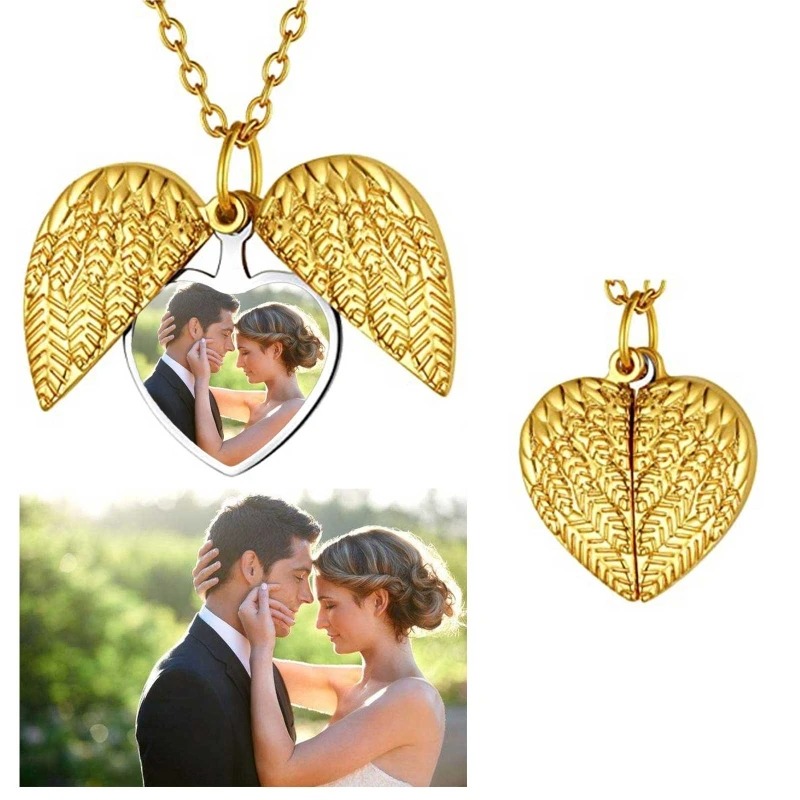 Ожерелье-медальон в форме серд – обзор и цена Heart Locket Necklace Photo